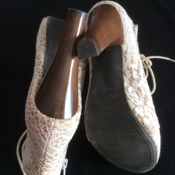 Qupid Lace Platform Heels, Sz 7.5 - Picture 12 of 14